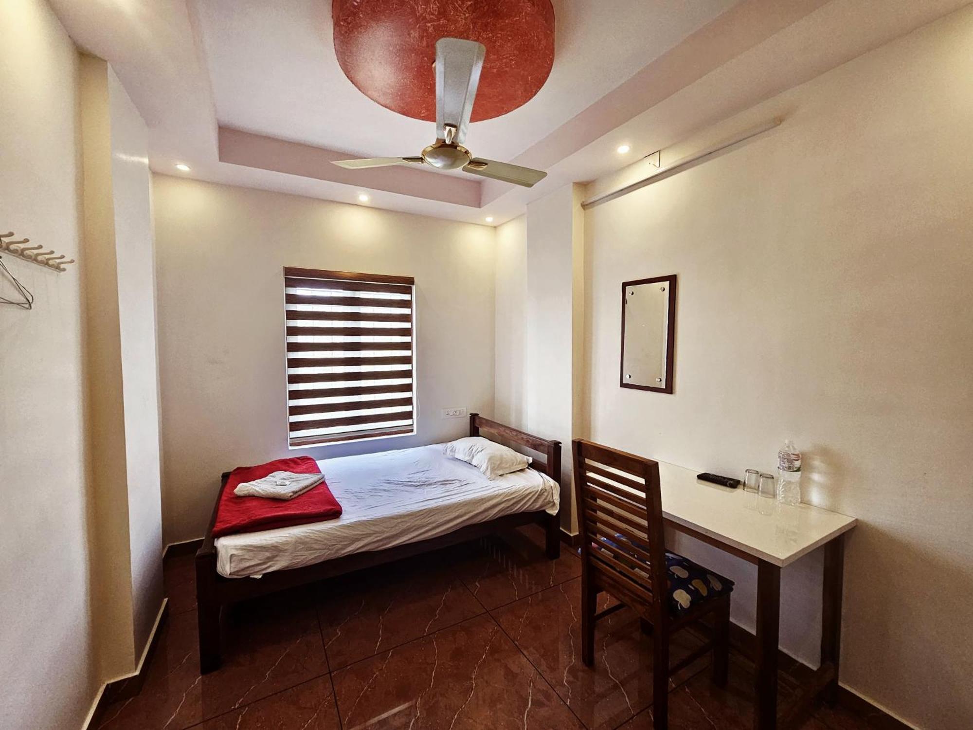 Mist Residency Hotel Kattappana Buitenkant foto